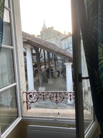 Les Vieilles Halles De Villebois 外观 照片